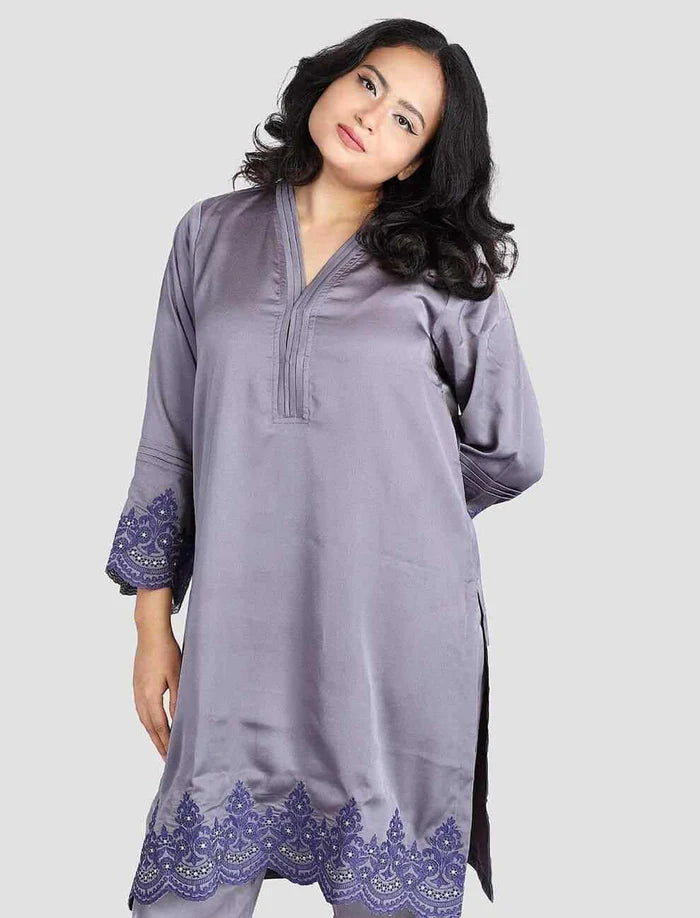 Regular Fit Embroidered Kameez