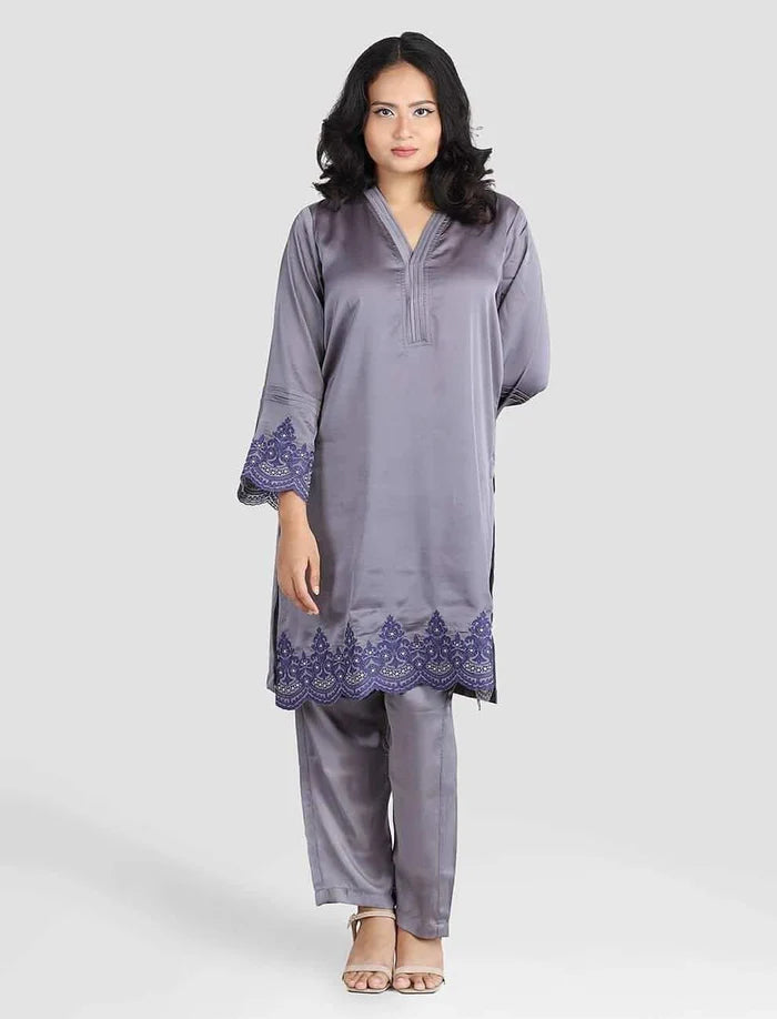 Regular Fit Embroidered Kameez
